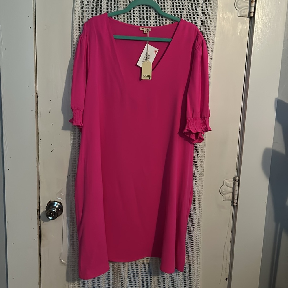 JODIFL Fuchsia Pink V-Neck Shift Dress - Picture 3 of 5